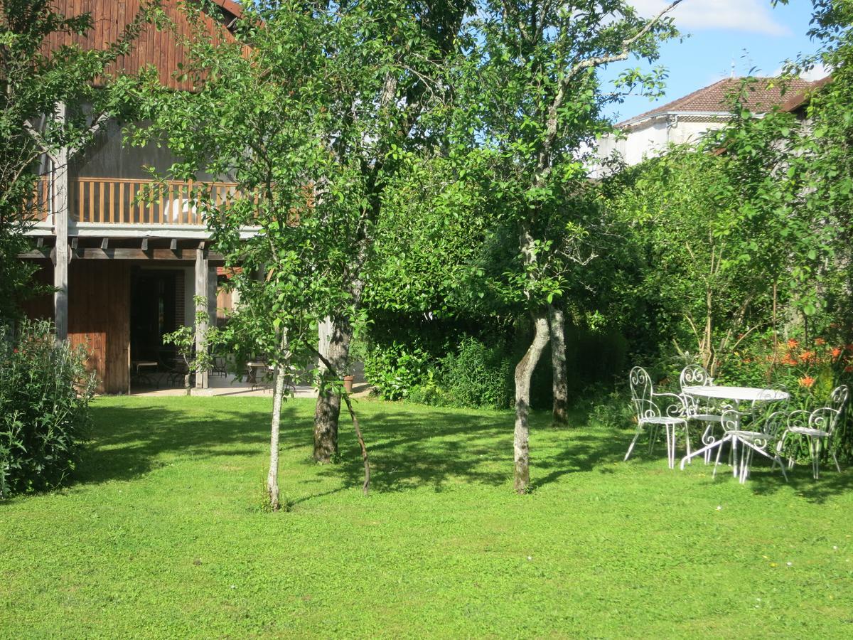 Les Jardins De Lily Saint-Léonard-de-Noblat Exterior foto